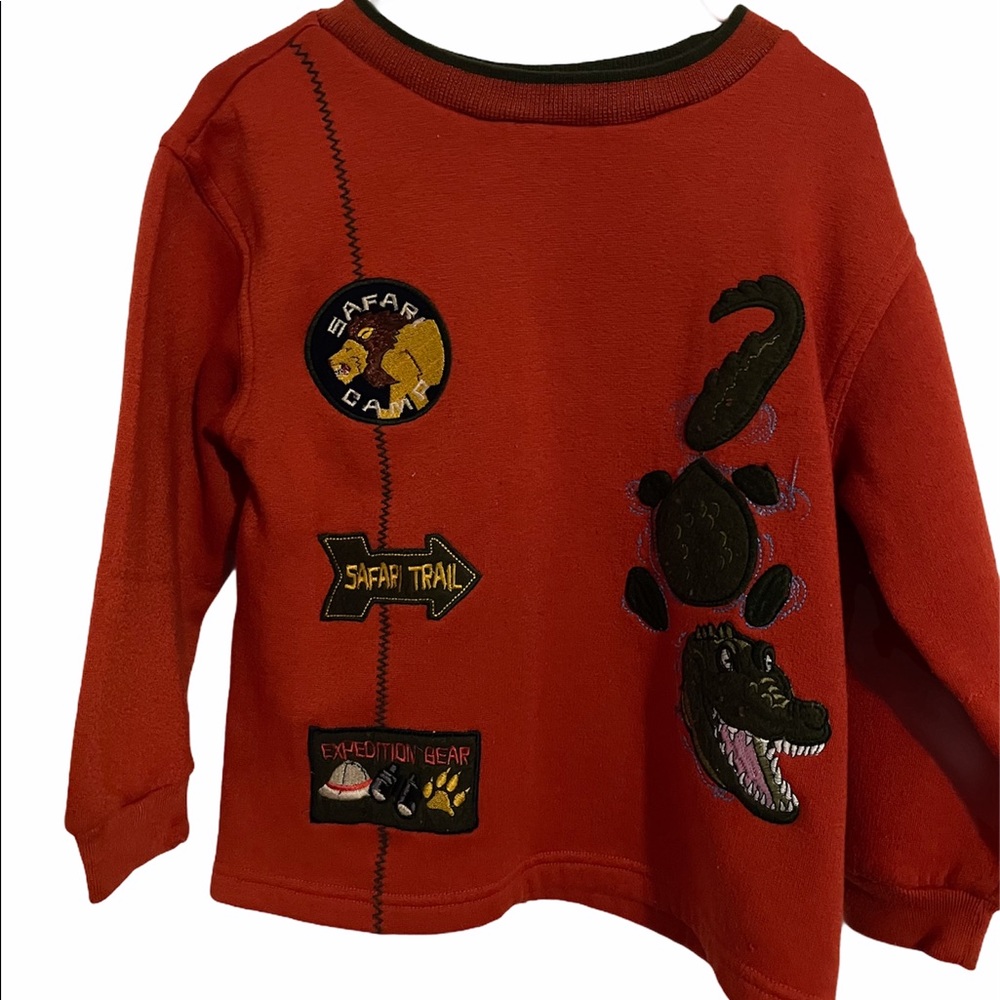 Sweatshirt